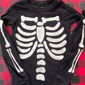 Snug fit glow in the dark skeleton pj’s